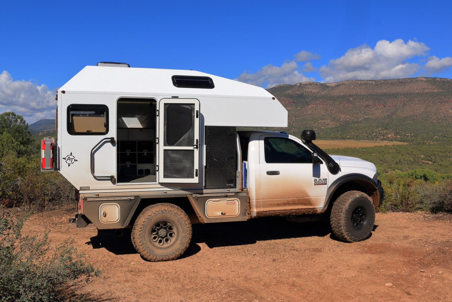 Aterra XL camper side view