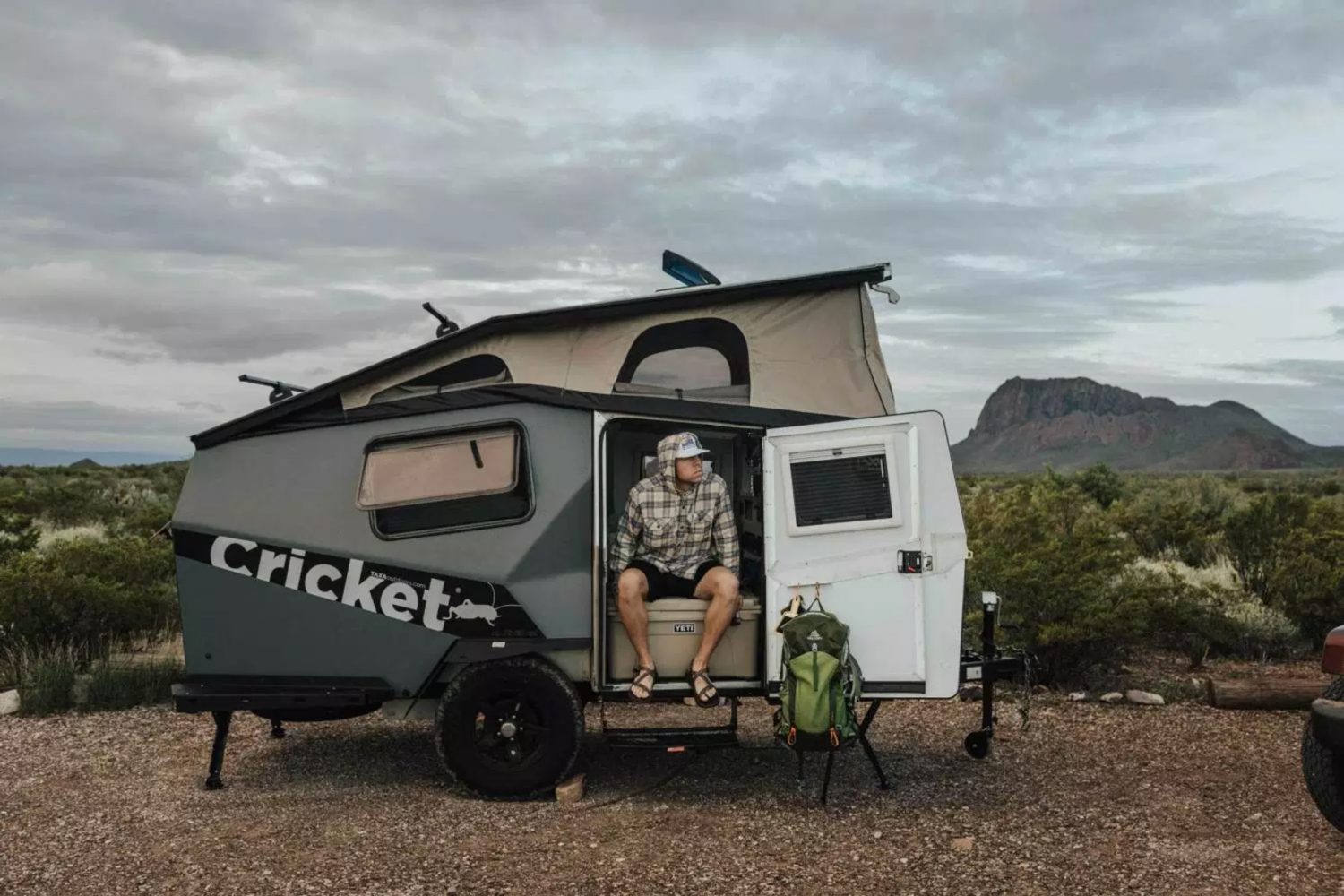 Taxa cricket exterior