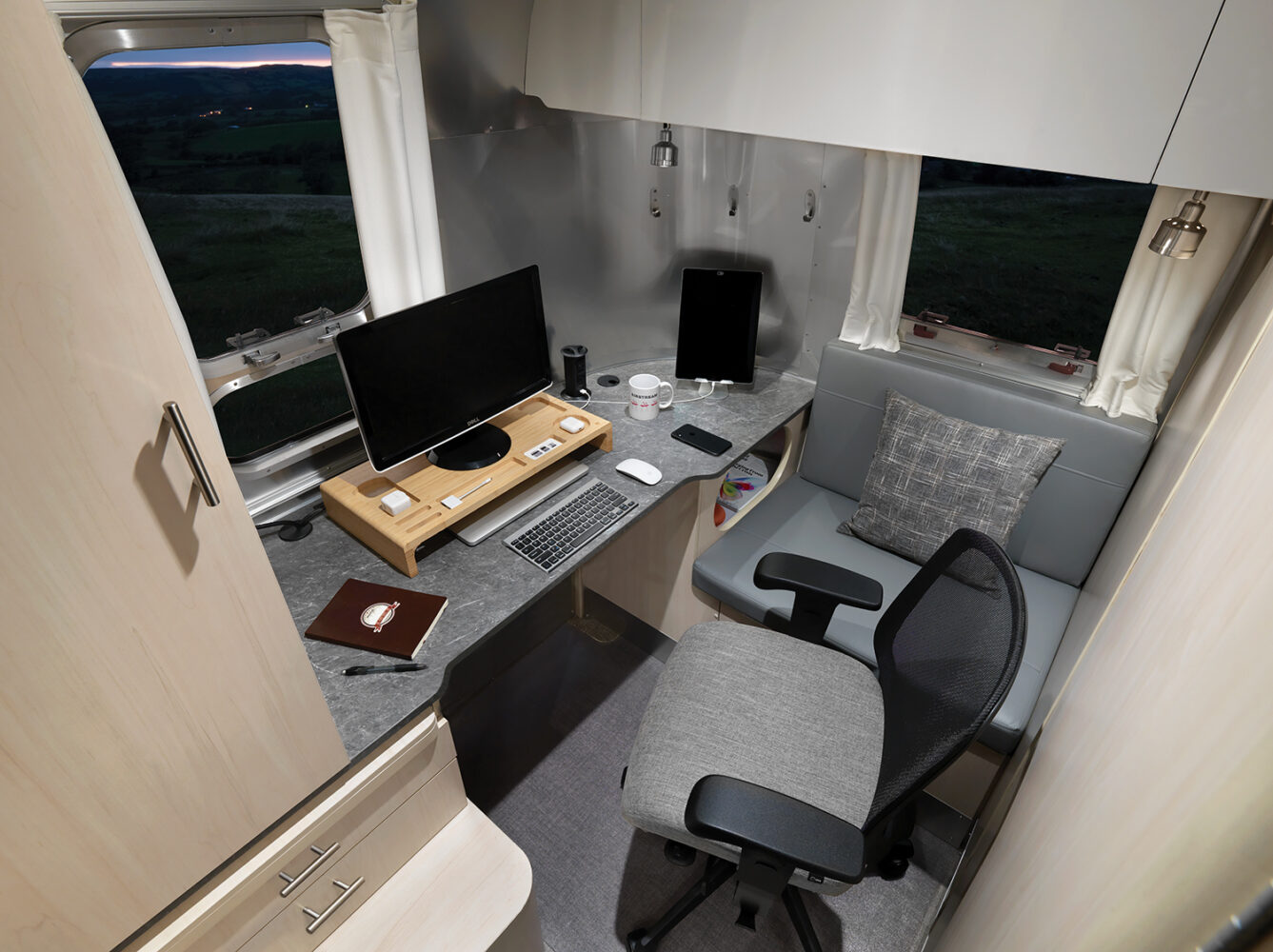 airstream flying cloud office
