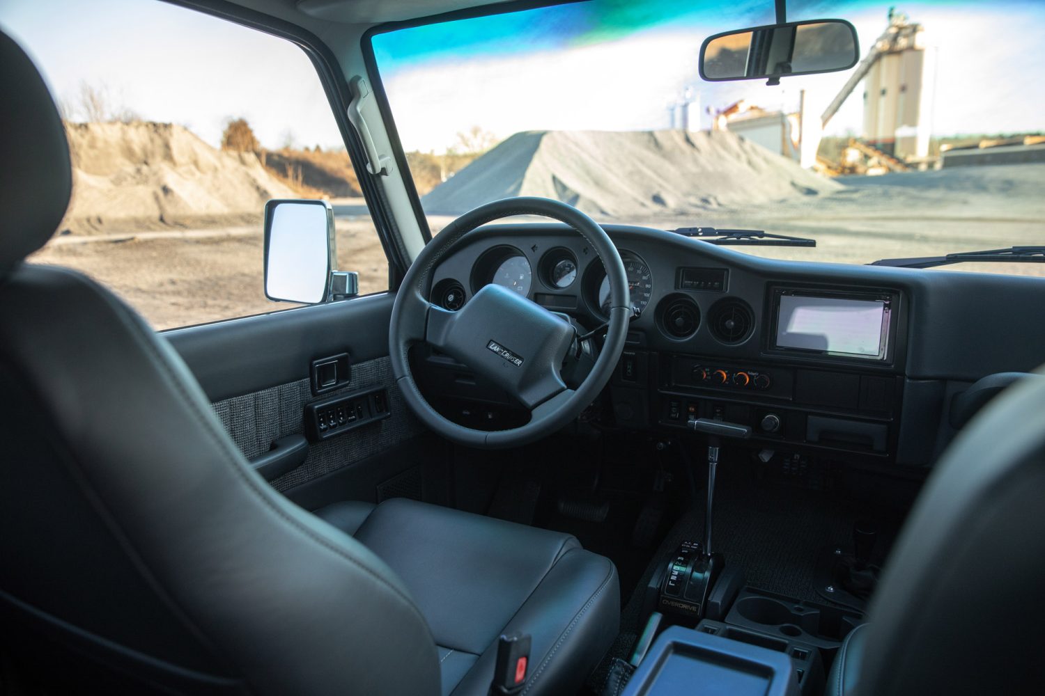 Toyota FJ62 vintage land cruiser restomod